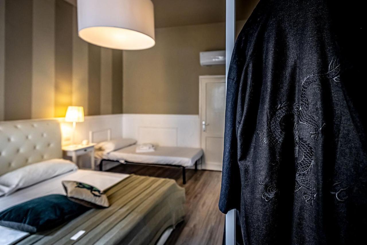Francesco Baracca Palace Apt Florens Exteriör bild