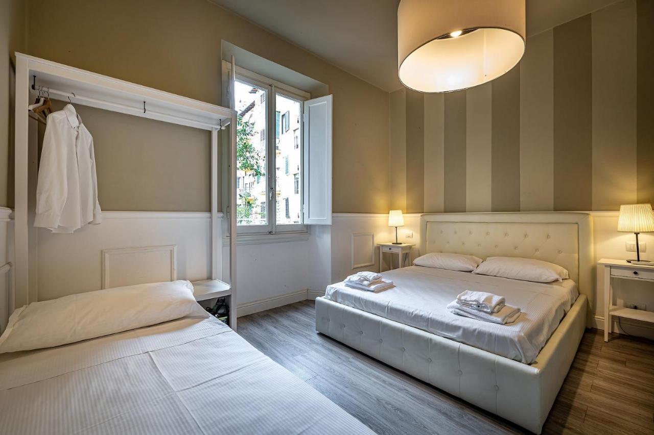 Francesco Baracca Palace Apt Florens Exteriör bild